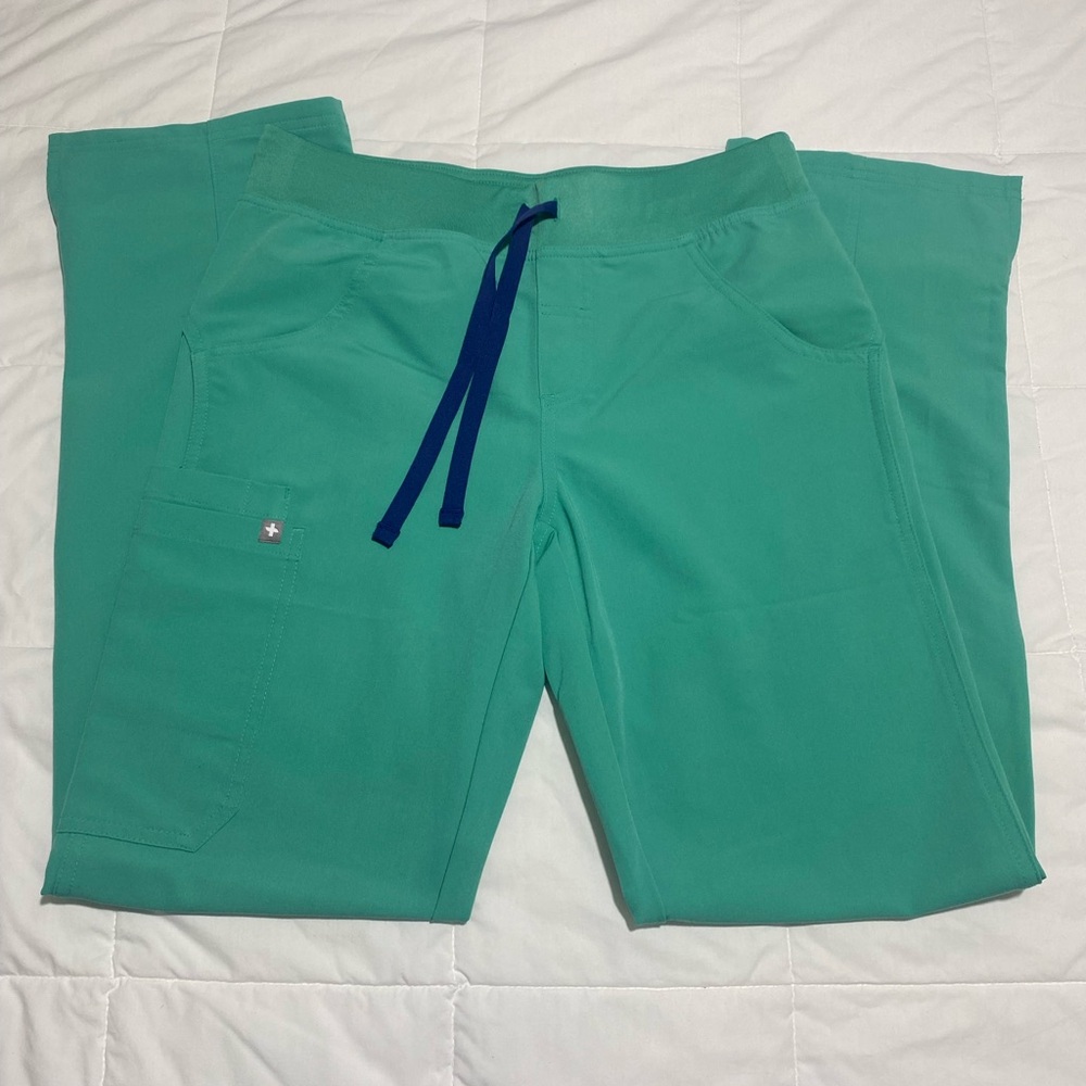 FIGS Kade Cargo Scrub Pants